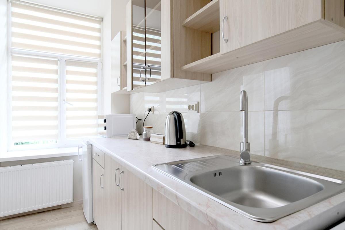 Buk Apartments On Doroshenka 25 Lviv Dış mekan fotoğraf