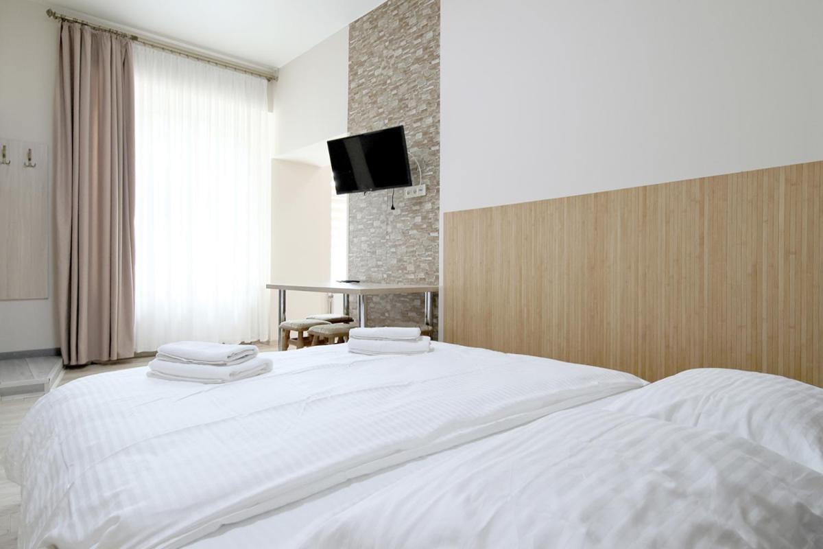 Buk Apartments On Doroshenka 25 Lviv Dış mekan fotoğraf