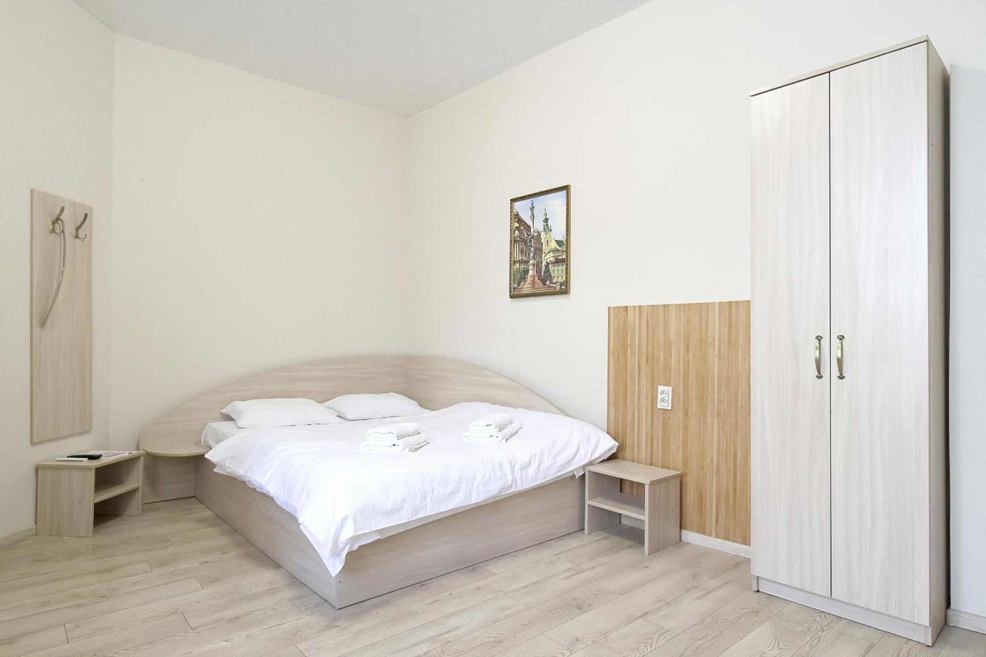 Buk Apartments On Doroshenka 25 Lviv Dış mekan fotoğraf