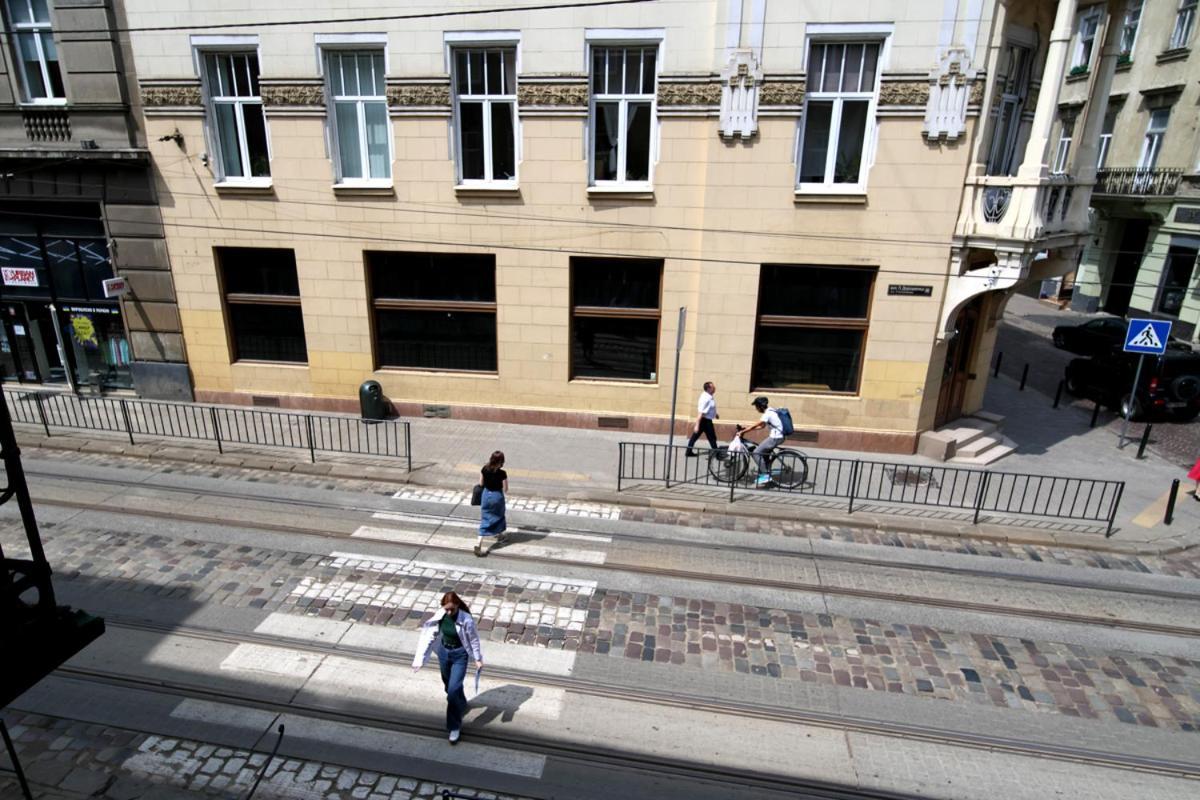 Buk Apartments On Doroshenka 25 Lviv Dış mekan fotoğraf
